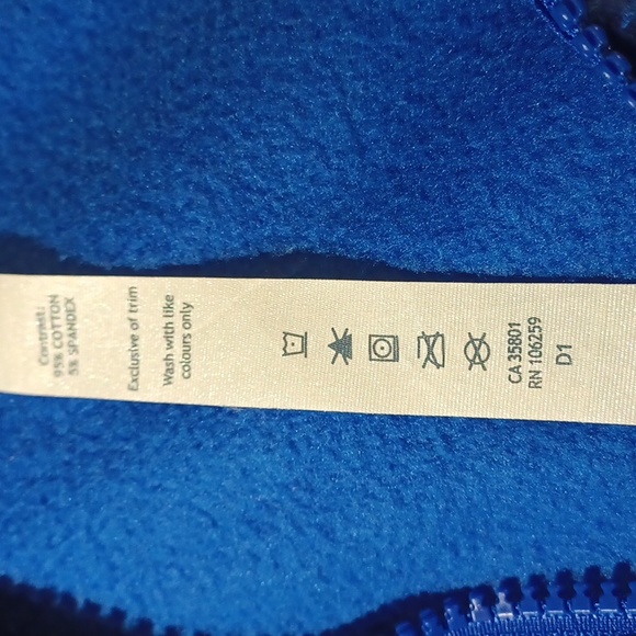 Lululemon Blue Hoodie Scuba Jacket. Size 6 - Picture 13 of 15